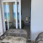 Laura - Sul Mare * Пиццо