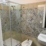 Laura - Sul Mare * Пиццо