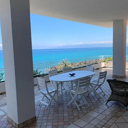 Laura - Sul Mare Apartmán Pizzo (Calabria)