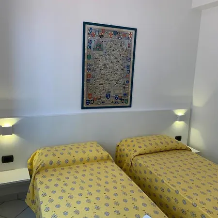 Laura - Sul Mare Pizzo (Calabria)