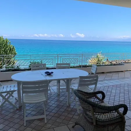 Laura - Sul Mare Apartmán Pizzo (Calabria)