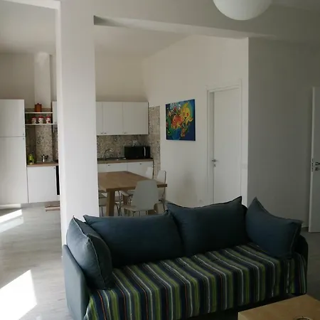 Laura - Sul Mare Pizzo (Calabria)