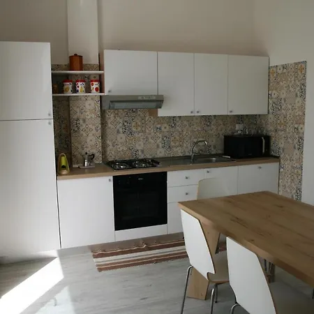 Laura - Sul Mare 피조