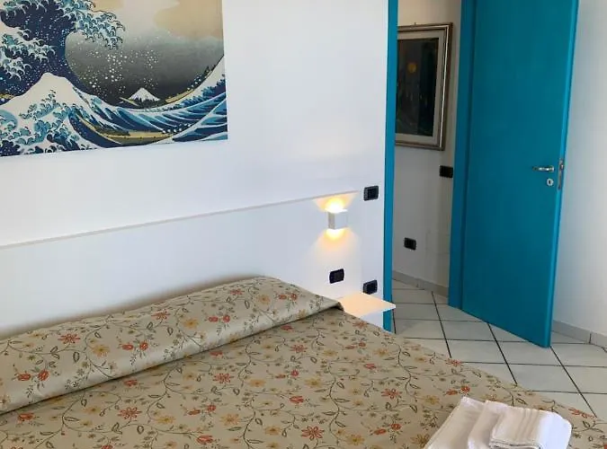 Laura - Sul Mare * 皮佐