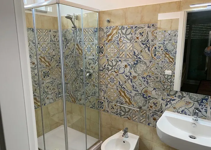 Laura - Sul Mare * 皮佐