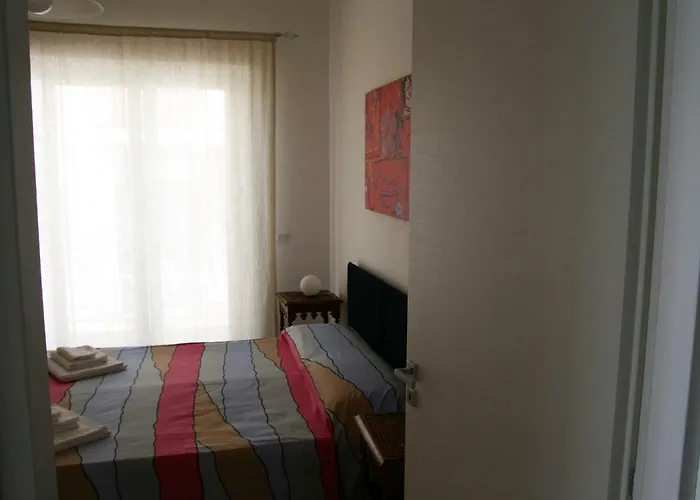 Laura - Sul Mare * 皮佐